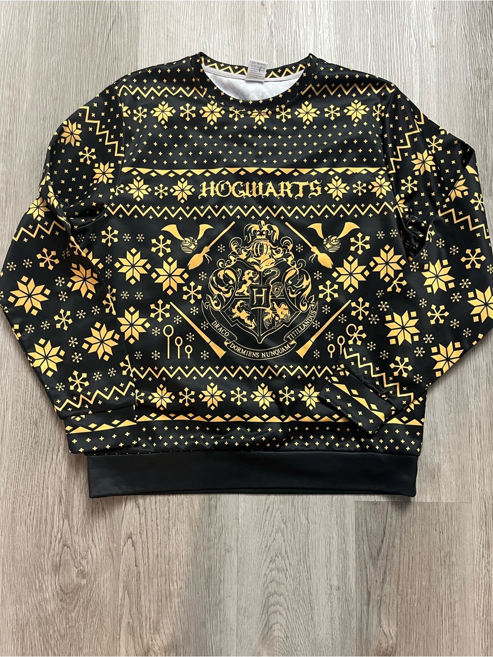 417–Hogwarts Black & Gold Fair Isle Crewneck Sweater
